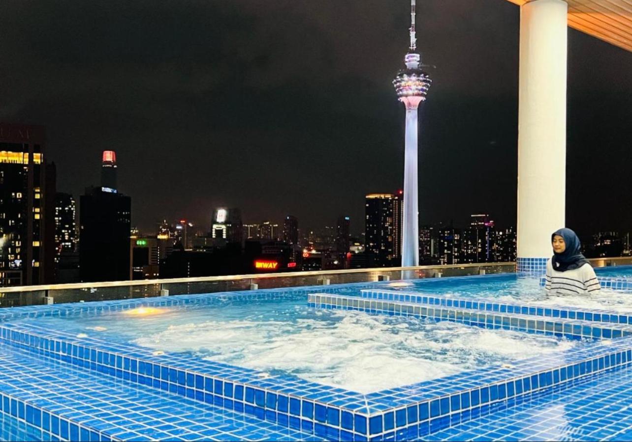 The Infinitum Kualalumpur Skypool