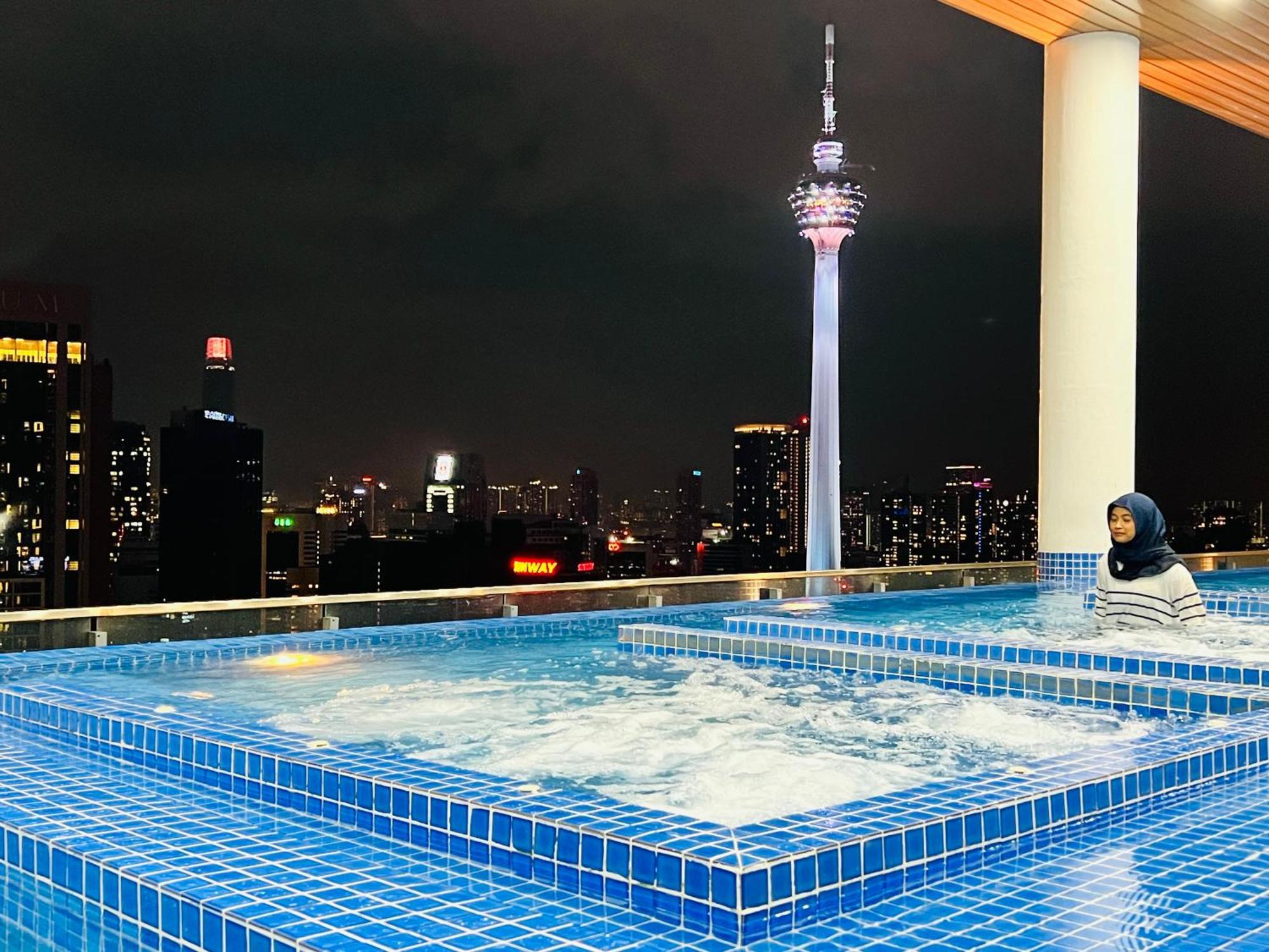 The Infinitum Kualalumpur Skypool Kuala Lumpur