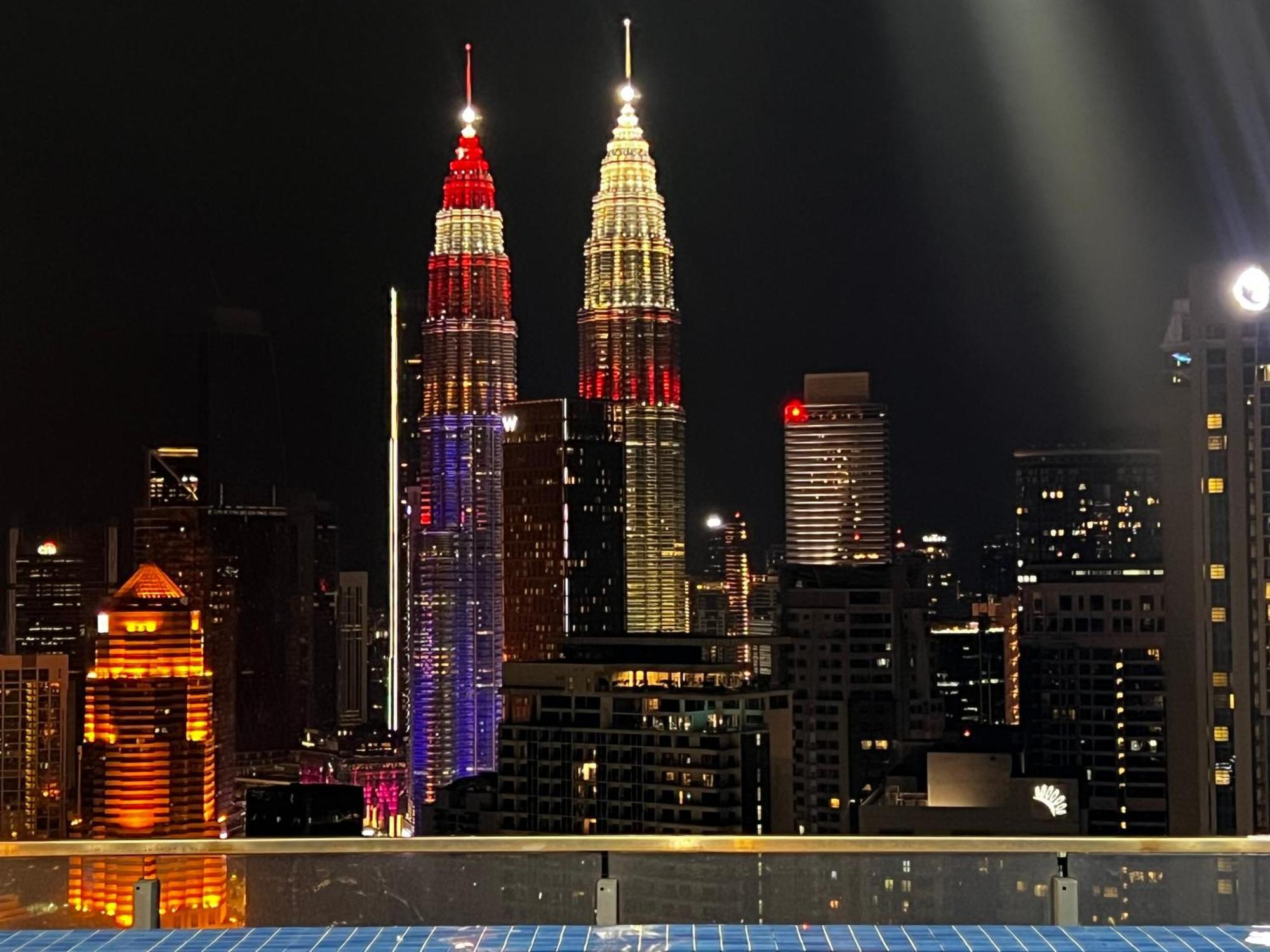 The Infinitum Kualalumpur Skypool * Kuala Lumpur