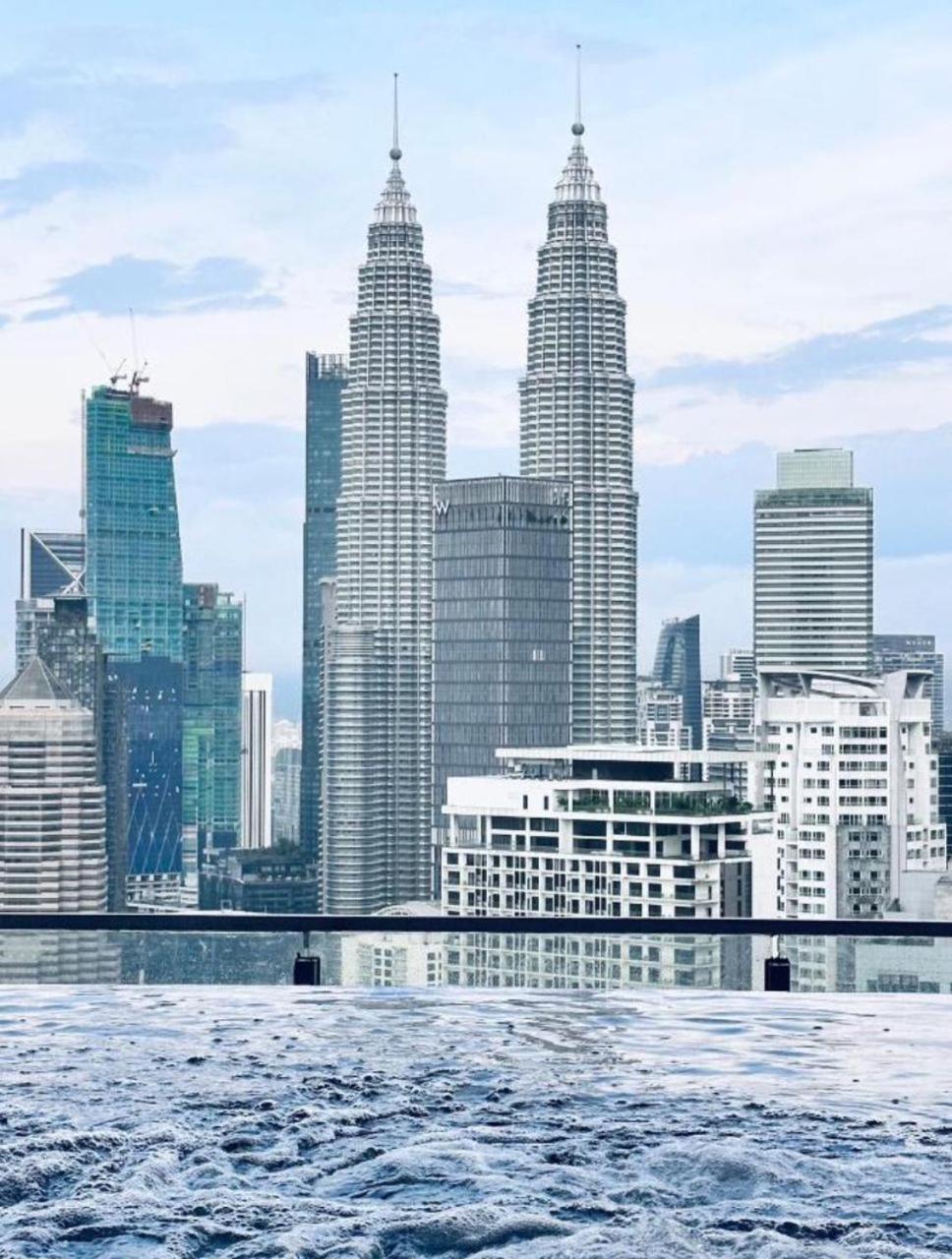 The Infinitum Kualalumpur Skypool *